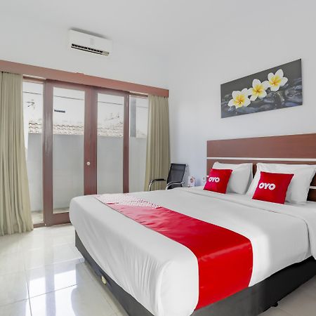 OYO 3852 Valomia Guest House Denpasar Extérieur photo