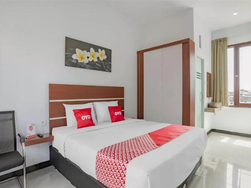OYO 3852 Valomia Guest House Denpasar Extérieur photo
