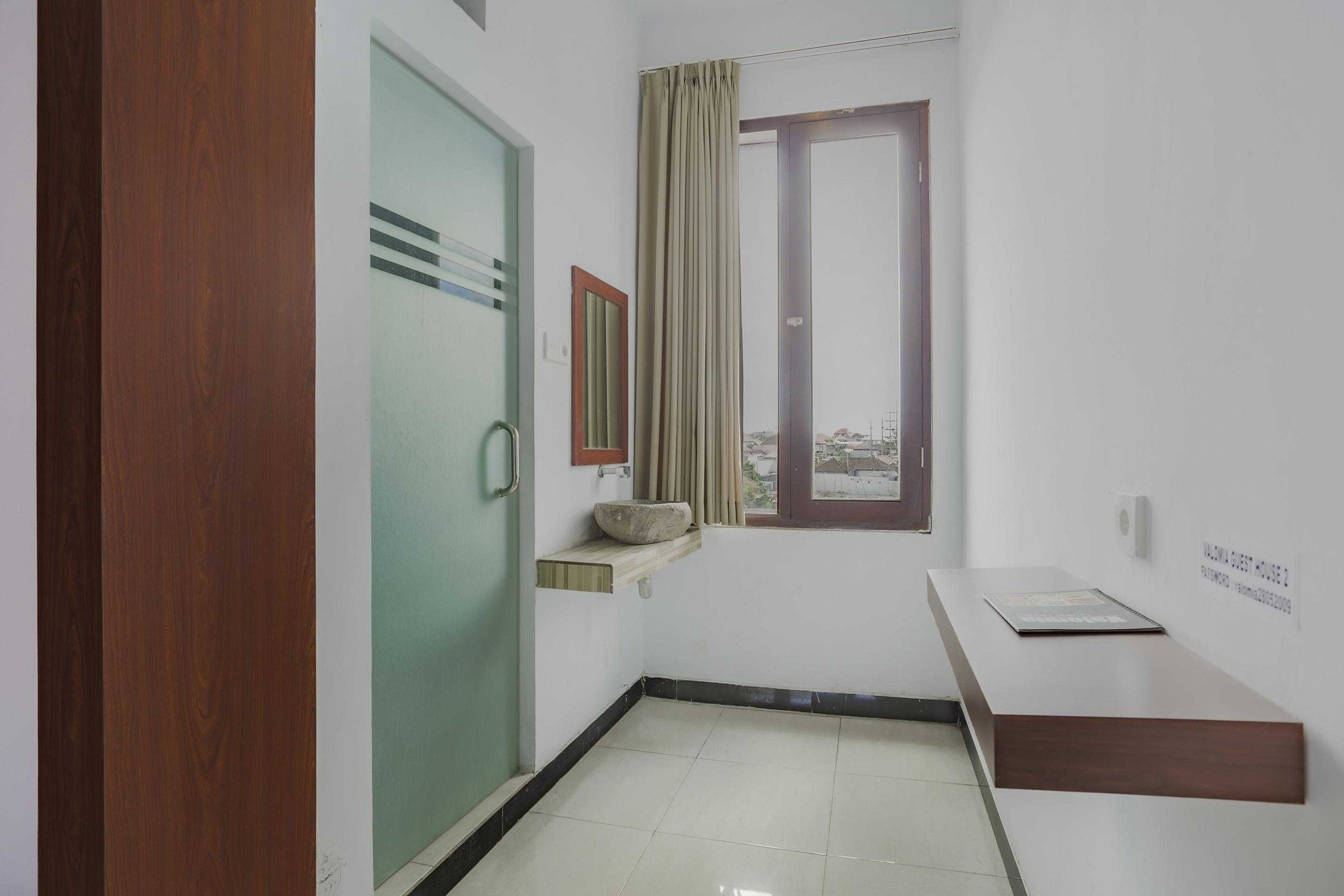 OYO 3852 Valomia Guest House Denpasar Extérieur photo